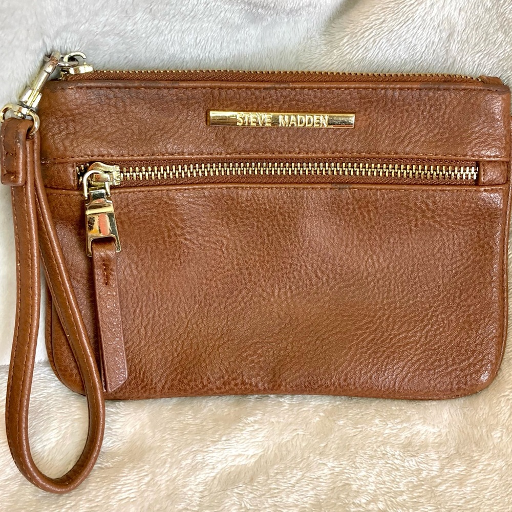 Auth Steve Madden Brown wristlet clutch